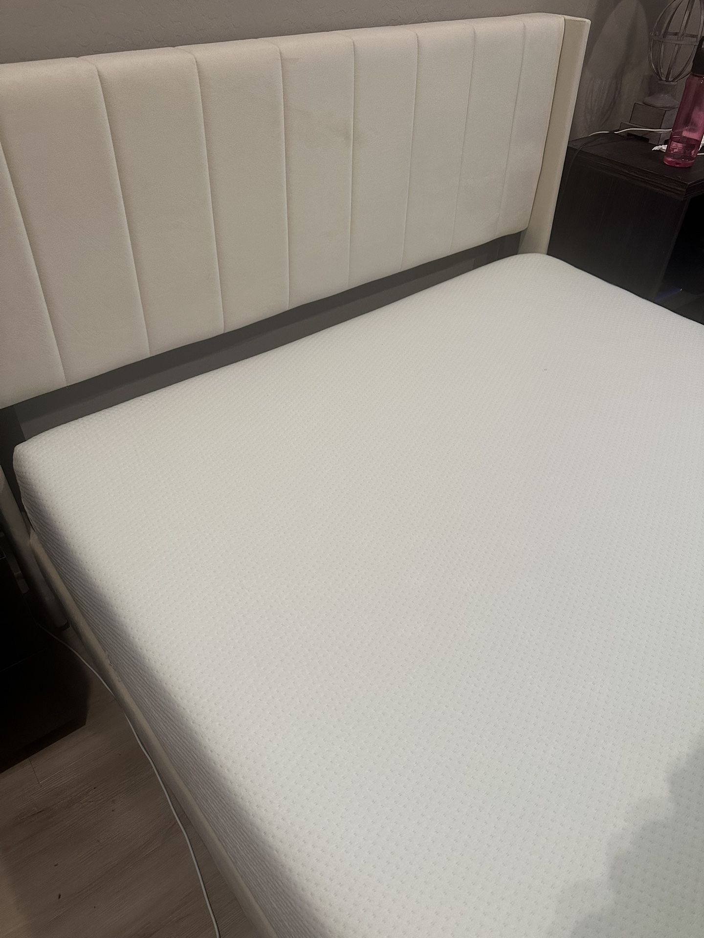 Queen Bed Frame Plus Queen Bed Mattress