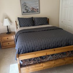 Nice Queen pine bed and nightstand