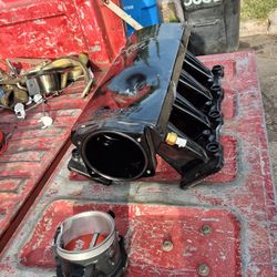 CHEVY LS ALUMINUM INTAKE!! BEAT UP BUT NEW!!! 80$