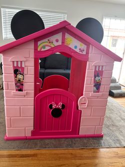 Minnie’s play house