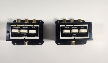 LOT OF 2 VINTAGE TV CATV GAME VCR AUX SELECTOR METAL MOUNTABLE 3 CHANNEL COAXIAL