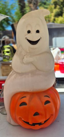 HALLOWEEN BLOW MOLD DISPLAY