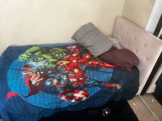 Twin size bed