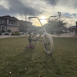 GT/ Light Weight Frame/BMX Bike