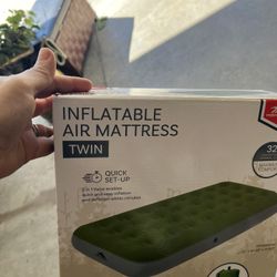 Inflable air mattress tween size. perfect for camping 