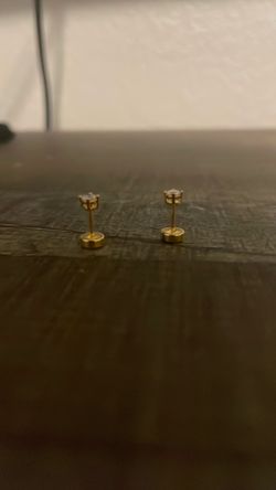 Golden small diamond earrings(there is a bag included)