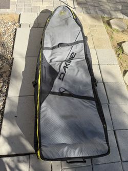 6’6 Dakine Surfboard Bag