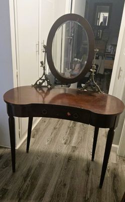Vintage Bombay Company vanity