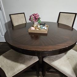 Table and  Four Chairs -Pickup Only