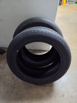 Pair of used Yokohama YK740GTX 235/55/19 tires