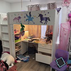 Ikea loft bed smastad
