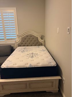Full size bed
