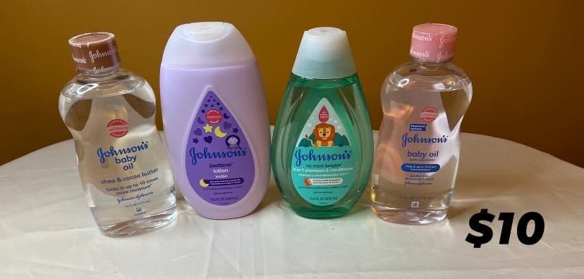 Johnson’s Baby Oils, Lotion and Shampoo (Bundle of 4)