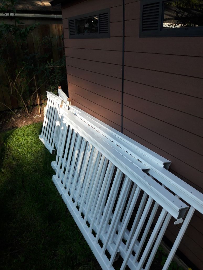 Picket pvc plastic fence sections