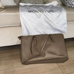 Micheal Kors Tote