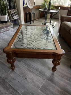 Ethan Allen Coffee Table Solid Wood! Pick Up & Cash Only