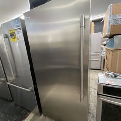 Frigidaire Professional 33” Upright Freezer Column New