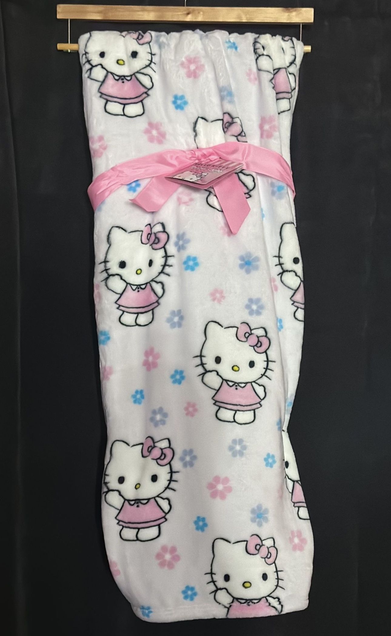 Hello Kitty Blanket (new in bag)