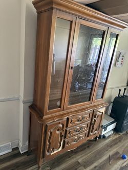 Cabinet/dressser