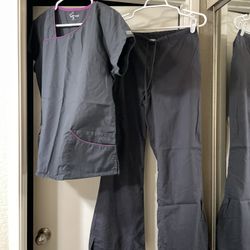 Scrubs-New- Dark Grey W/fuchsia  - Medium