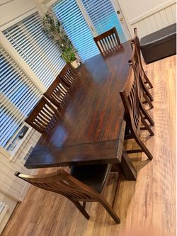 Potty Barn Benchwright table and chairs