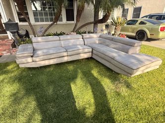 Sectional with right hand chaise