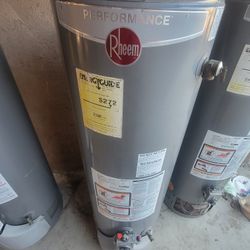 Water Heater Rheem 40-Gallon GAS - Never used