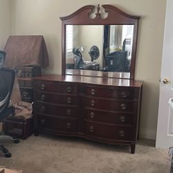 Located In Tujunga FREE Real All Mahogany Chest /Drawers and Mirror 