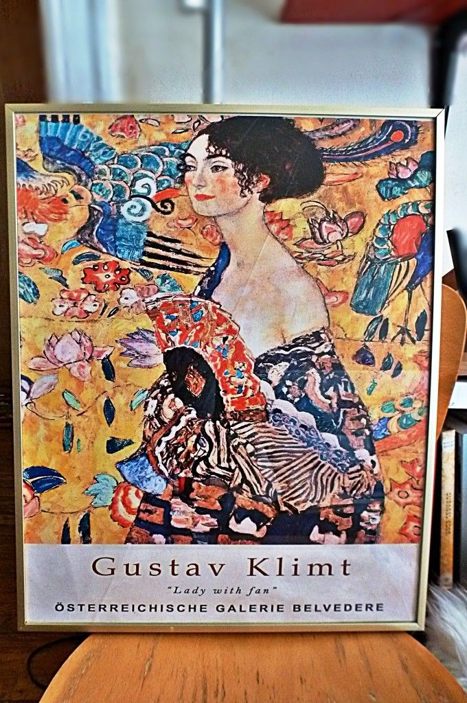 Lady with Fan by Gustav Klimt Gold Metal Framed Canvas - 20" x 16"
