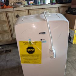 LG Portable Air Conditioner 