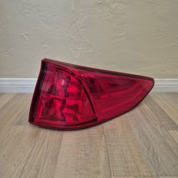 2018 2019 2020 2021 2022 2023 2024 Honda Odyssey Tail Light Right Passenger Side RH Original Used OEM 