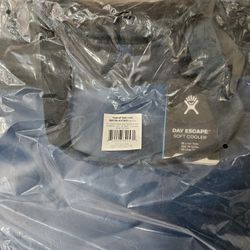 HydroFlask 26 L Day Escape Soft Cooler 
