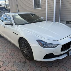 2014 Maserati Ghibli