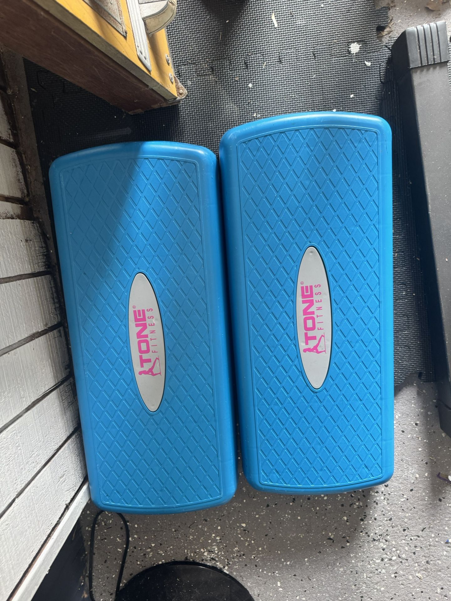 Tone Fitness Compact Aerobic Step Platform in blue