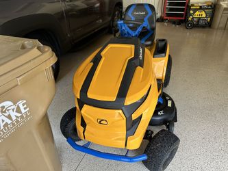 Cub cadet lt42e electric riding mower 33aba7cs710 new arrivals