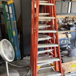 Fiber glass ladder 