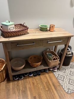 Hall or Entryway Table / Console Table / Sofa Table - Nice Condition!