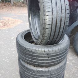 Pirelli Set Of 4 Tires 195/45/R16