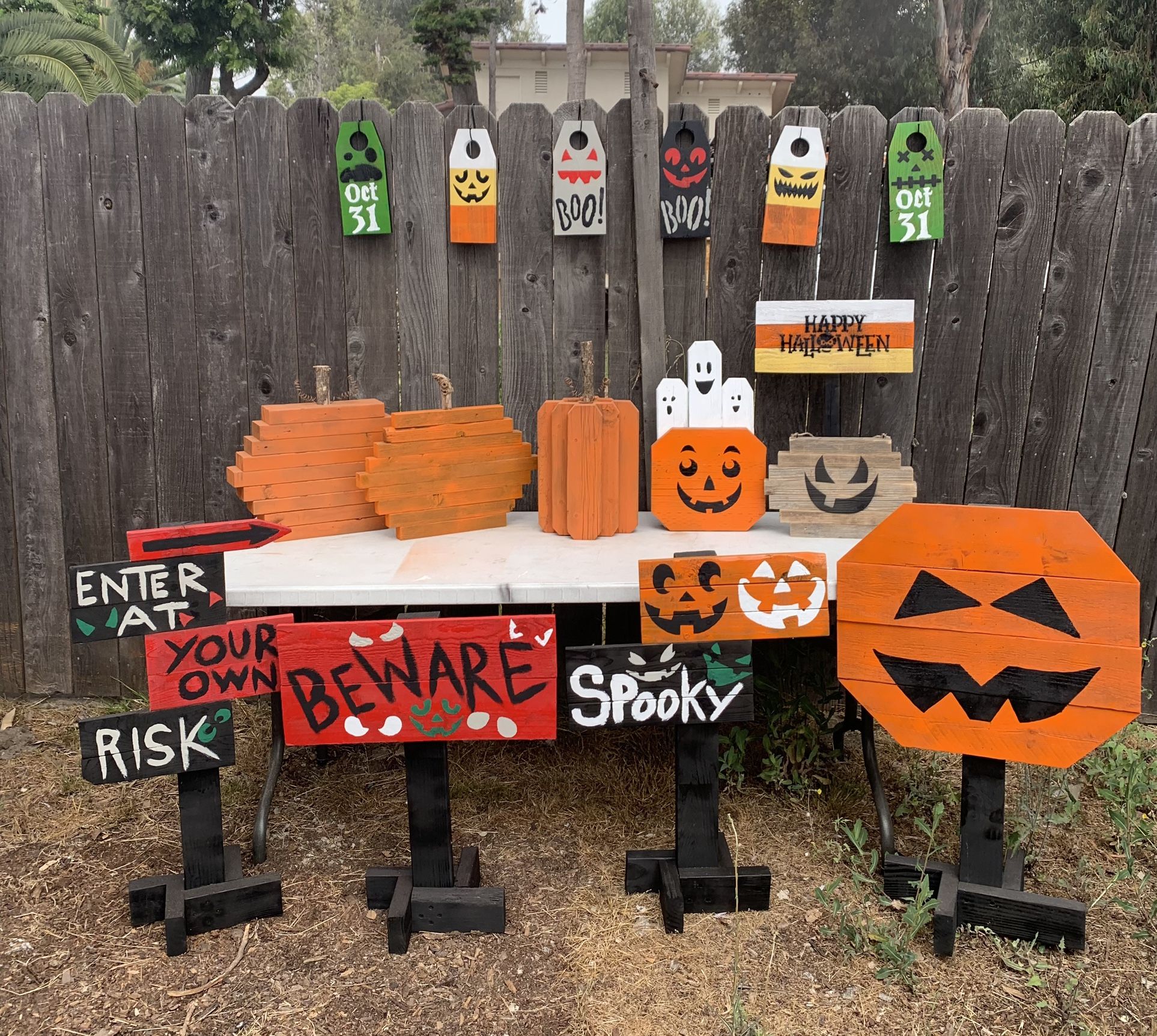 Hand Made Wooden Holiday Crafts