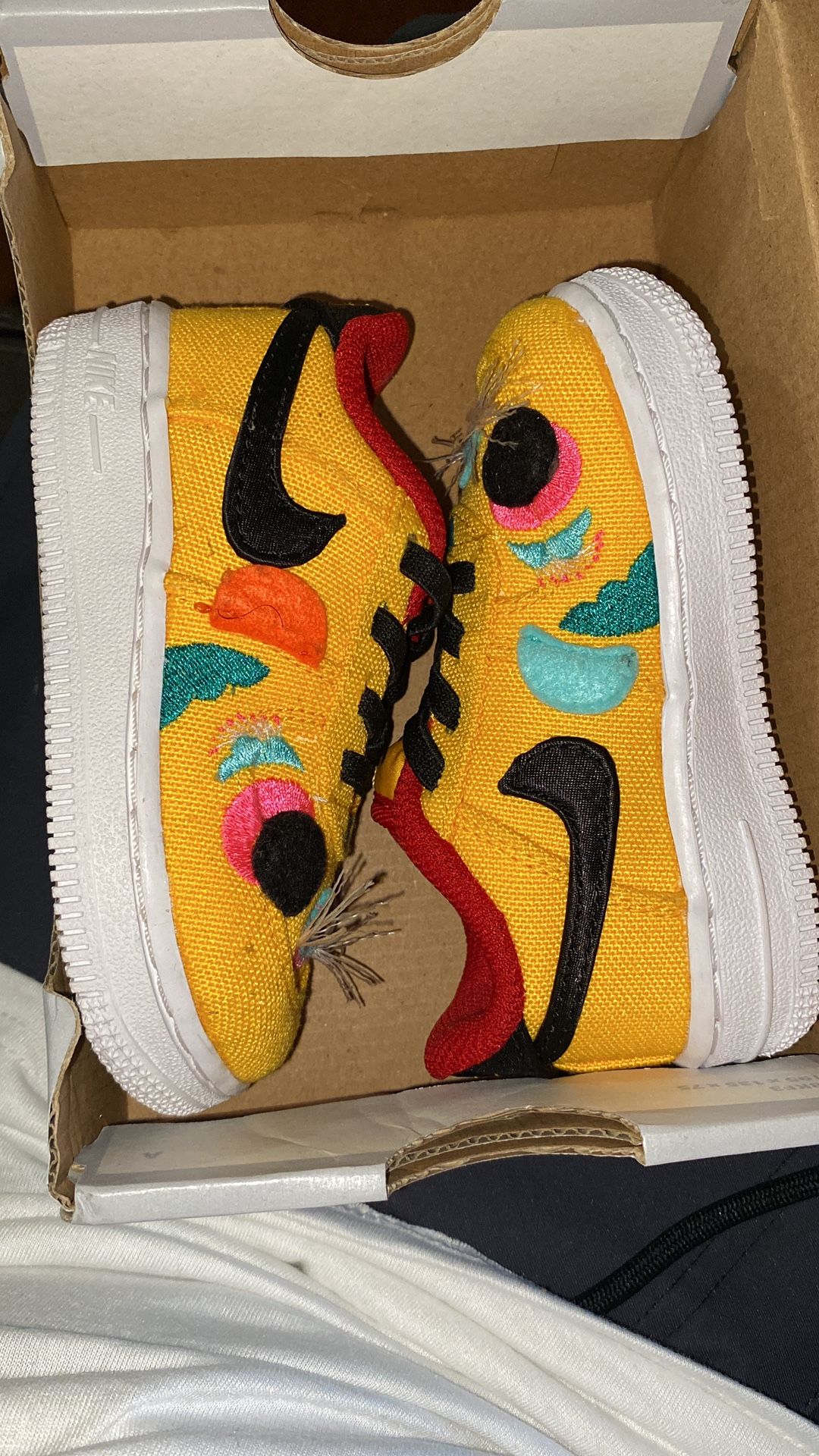 30$ New Toddler Shoes Air Force 1s Size 6c