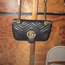 Gucci GG Marmont Camera small quilted leather shoulder bag