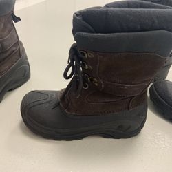 Kamik Snow Boots for boys, size 4
