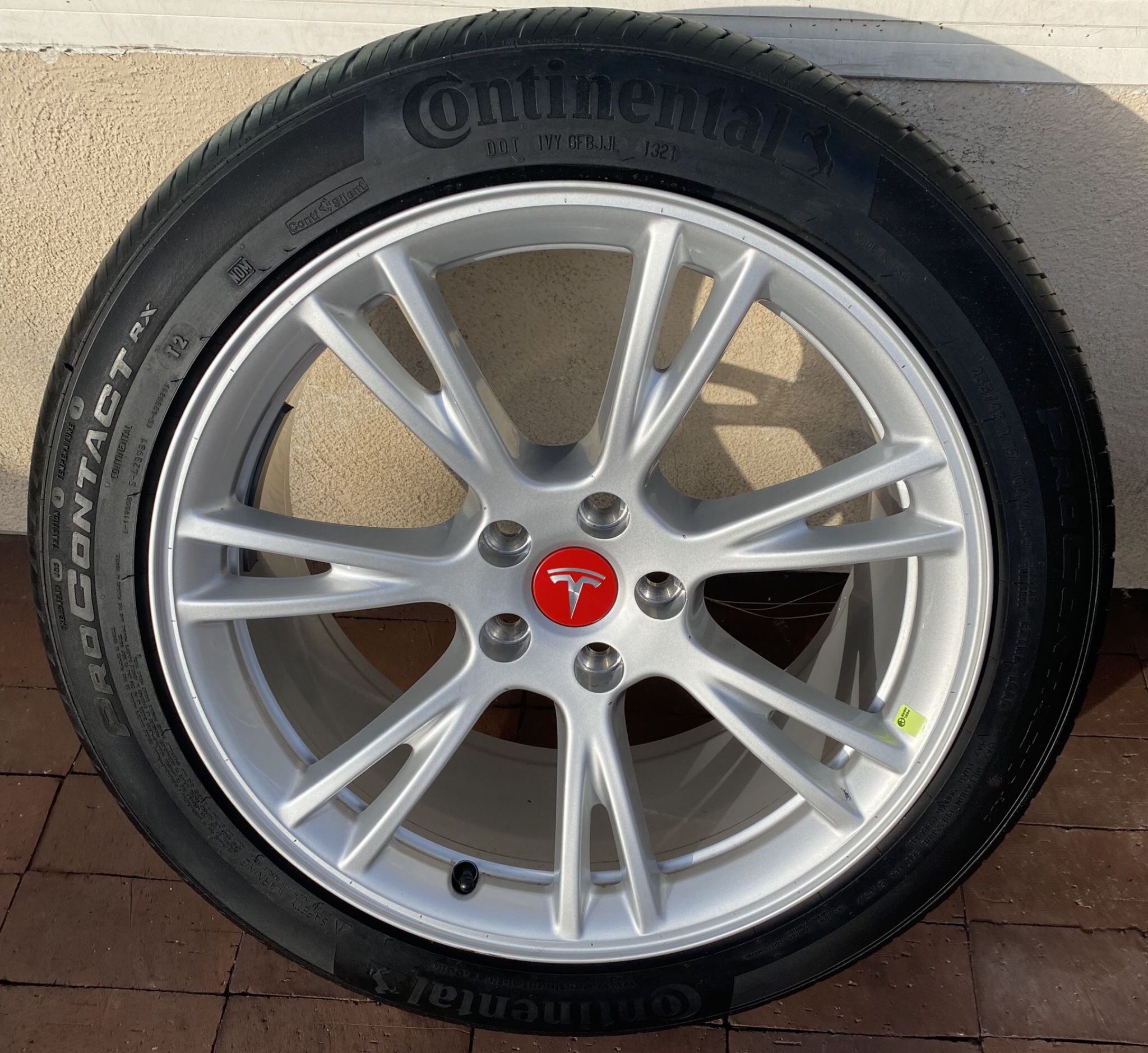 Tesla Model Y 19” Wheel 