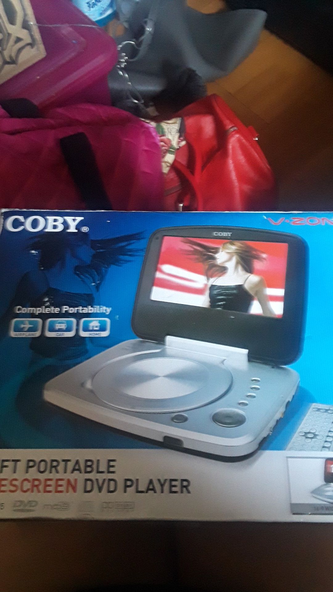 COBY PORTABLE DVD PLAYER