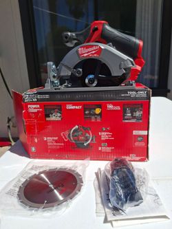 Milwaukee M12 FUEL Brushless 5-3/8" Circular Saw (tool only)