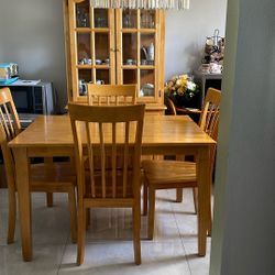 Dinner set 4 chairs and Chinese Solid Wood
