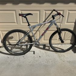 GT Avalanche Mountain Bike