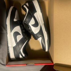 Panda Dunks Nike Size 9.5