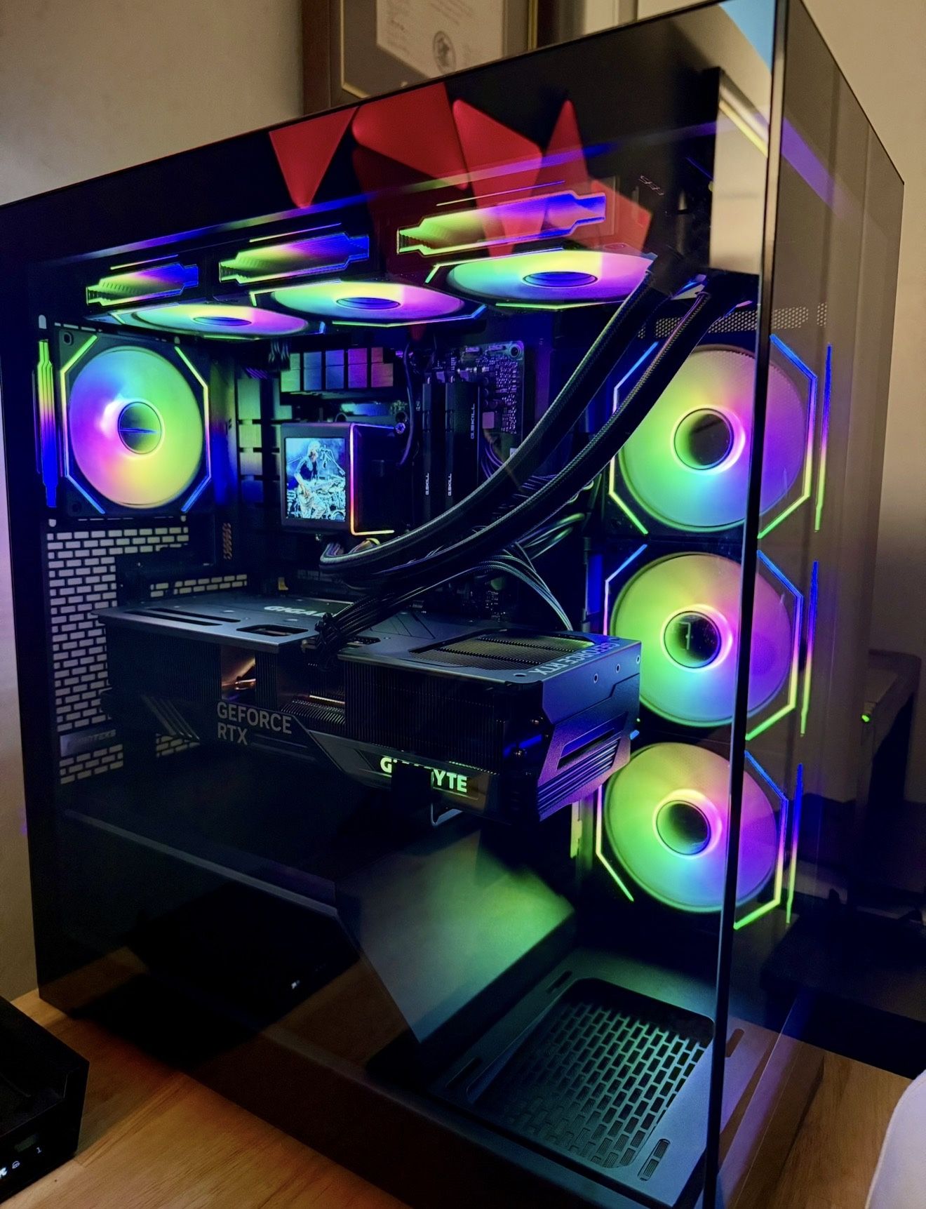 High End Gaming PC Less than 1 year old - Microcenter Build - RTX4080 Super