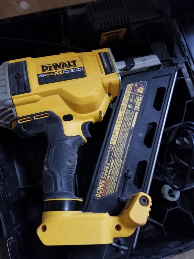 DeWalt 20v framing nail gun